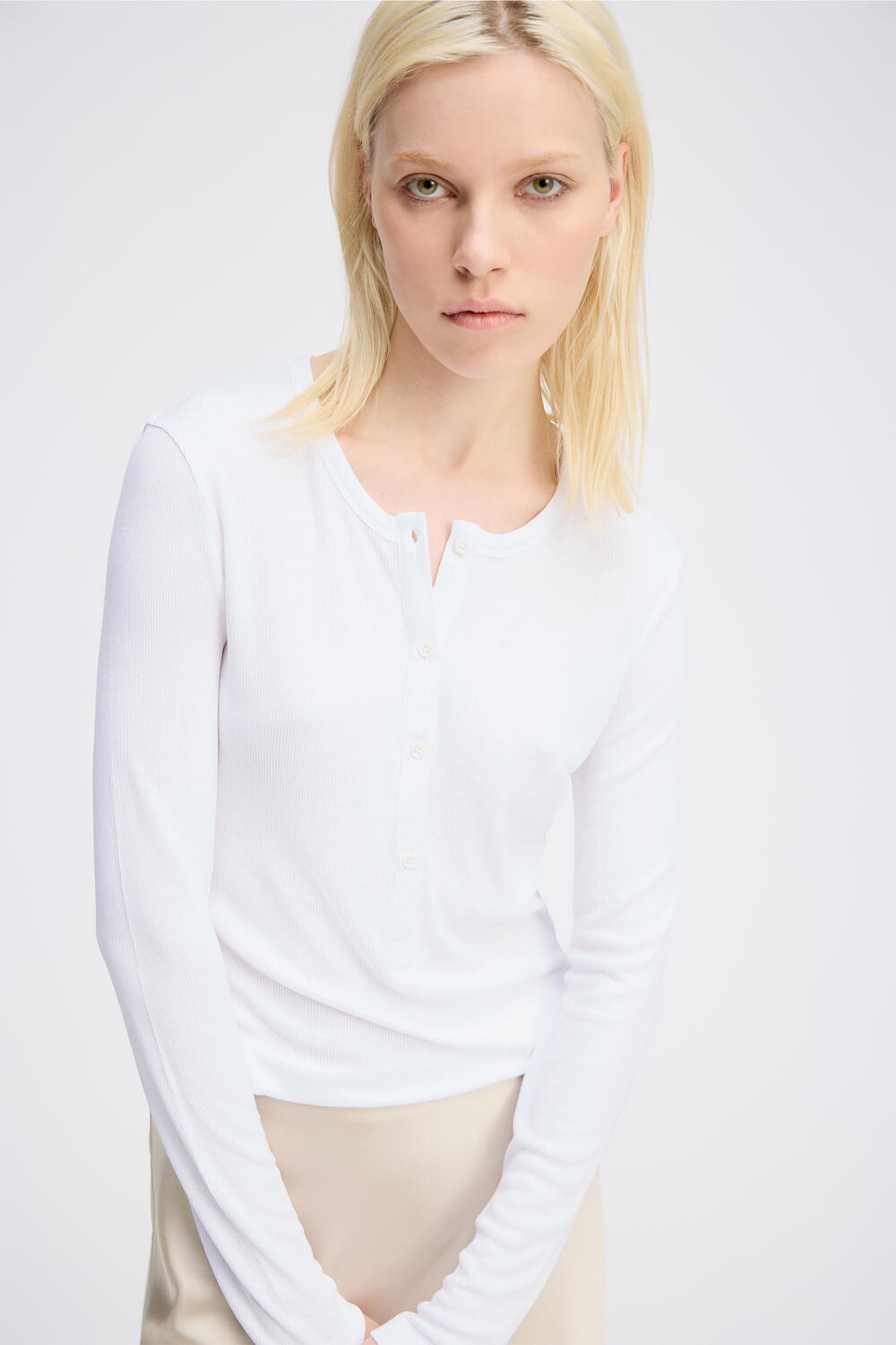 Grace Buttons langærmet t-shirt - hvid